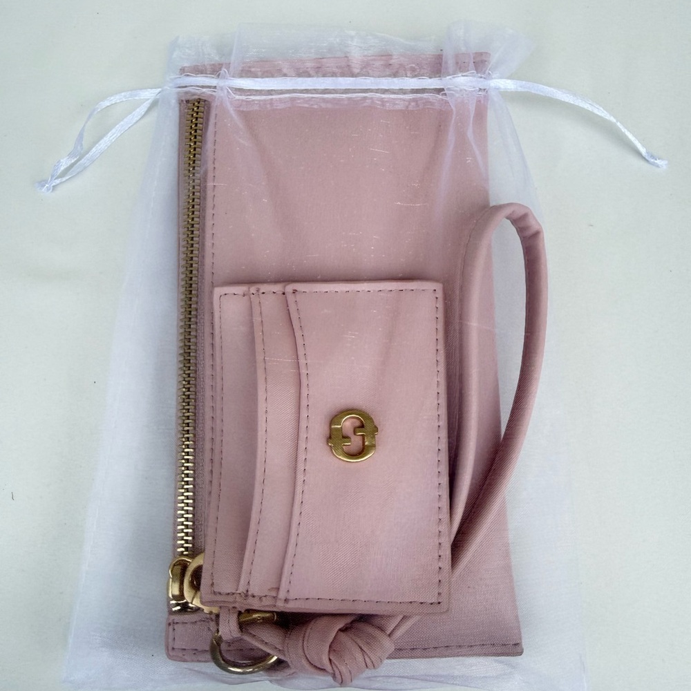 ๐ Stylish Pink Wristlet Wallet Set โ 2 Pieces! ๐ - Picture 16 of 16